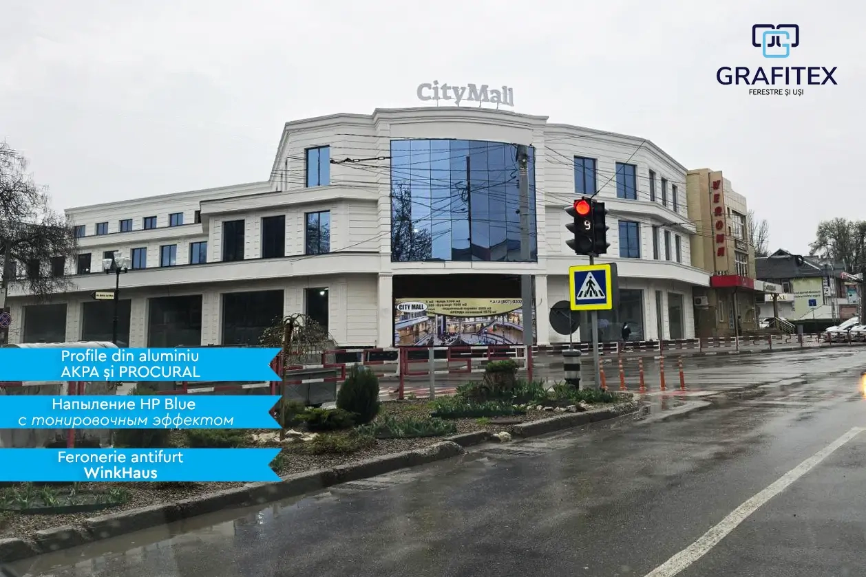 Fereastră din aluminiu cu geam termopan, instalată de Grafitex