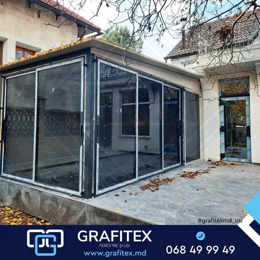 Fereastră din aluminiu oscilobatantă, instalată de Grafitex