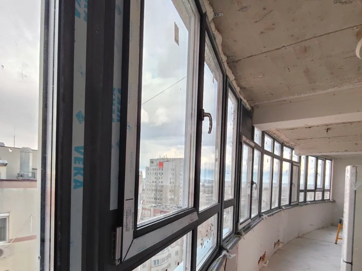 Vitraj logie termopan PVC VEKA, fabrică proprie Grafitex Bălți